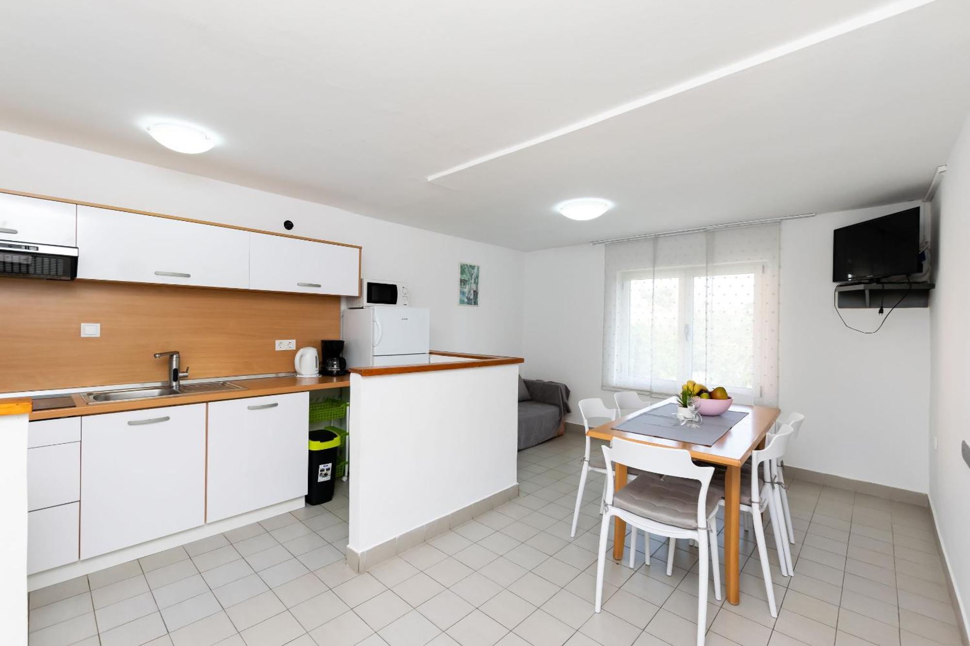 Apartments Anica F Lopar Esterno foto